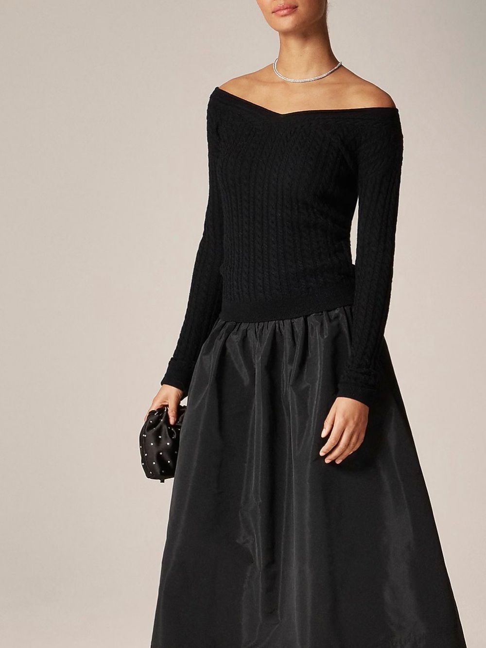 J Crew Cable-knit wide V-neck sweater in 100% merino wool
CP107 Natural Fibers - Picture 2 of 3